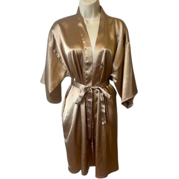 Gold Robe - Picture 1 of 5
